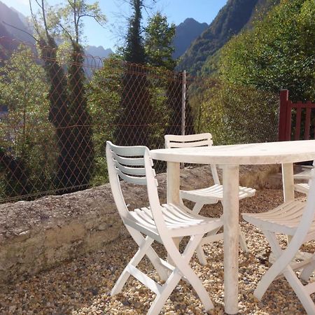 Appt 4/6 Couchages Avec Terrasse Cauterets Apartamento Exterior foto